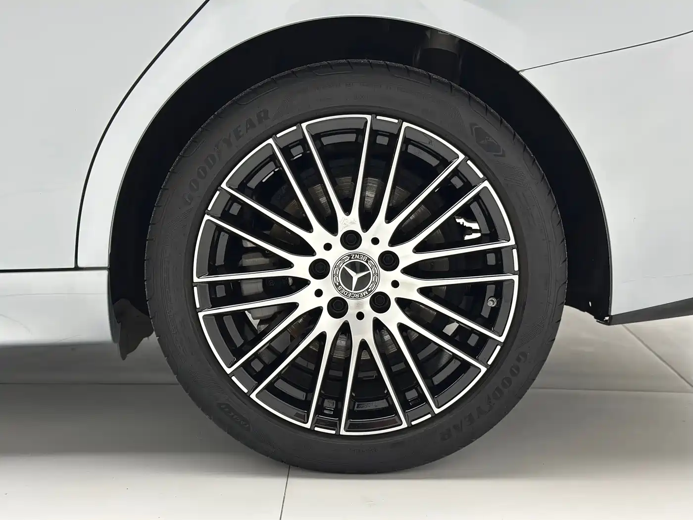 Mercedes-Benz C-Class 2023 Facelift C 260 L Sport Edition фото 21