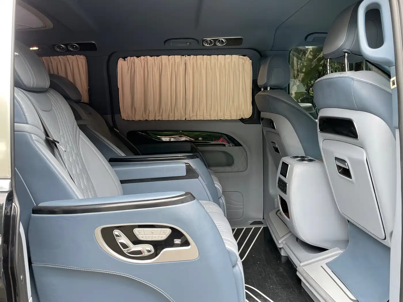 Mercedes-Benz Vito 2021 2.0T Business Edition 7-seater фото 12