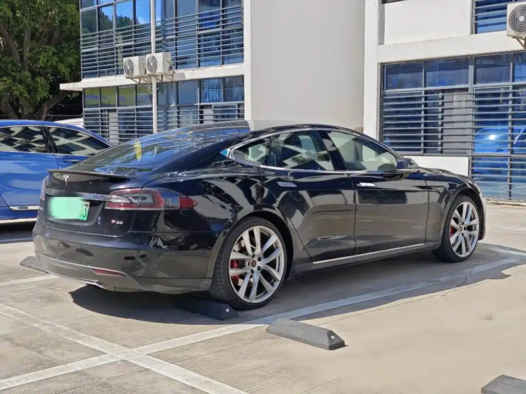 Tesla Model S 2016 2014 Model S P85