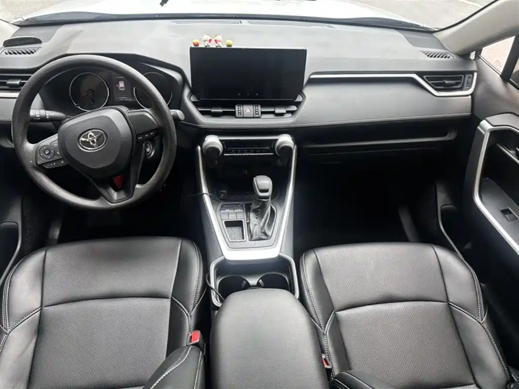 Toyota Wildlander 2023 2.0L CVT FWD LE фото 17