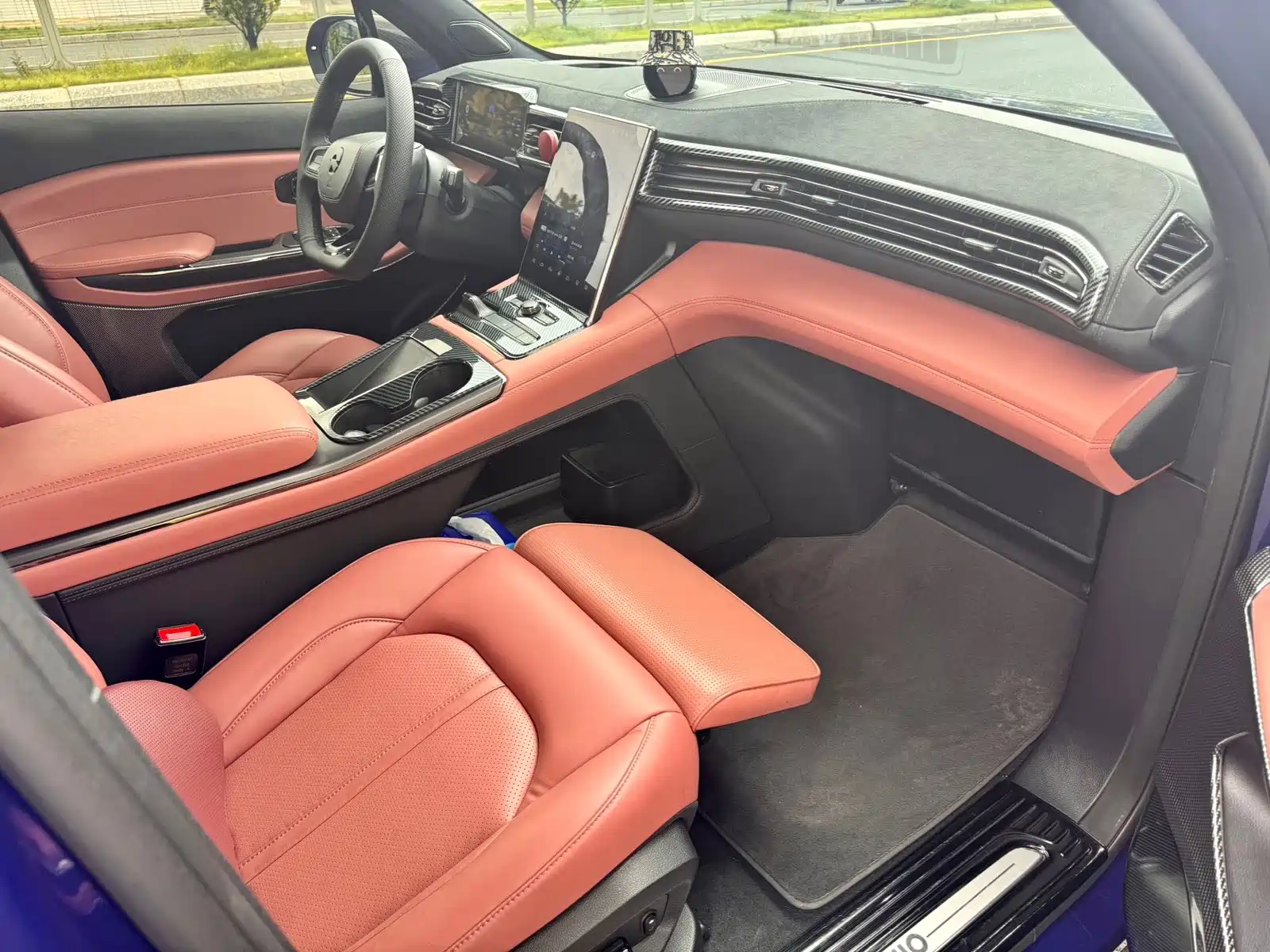 Фото 7 - NIO EC6