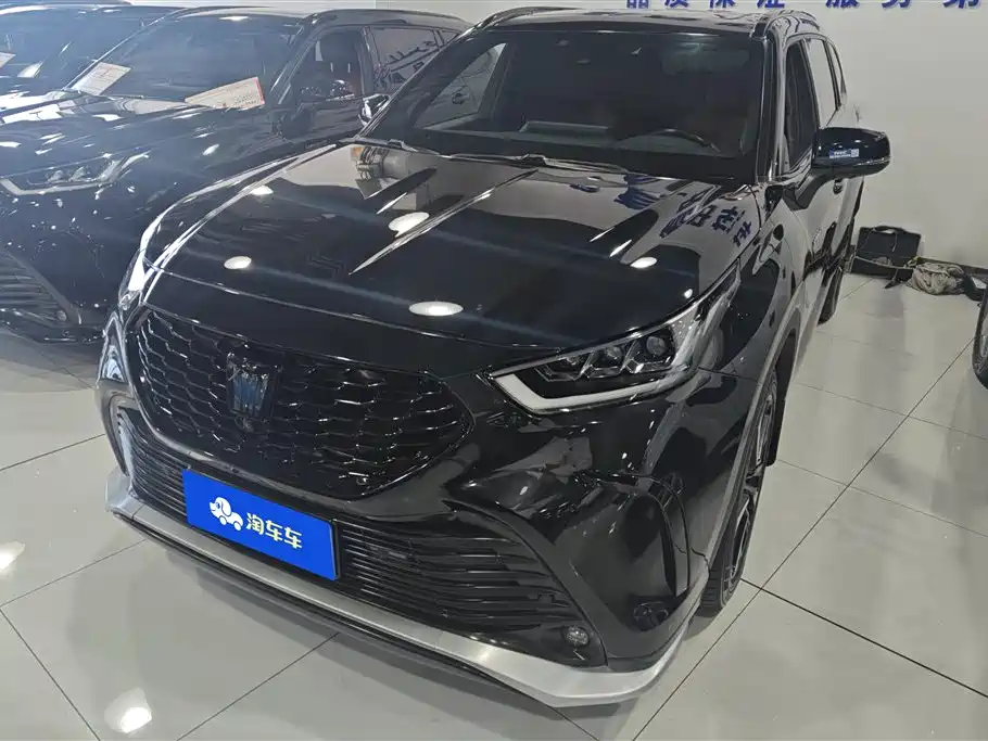 Toyota Crown Kluger 2021 2.5L HEV AWD Flagship Edition фото 2