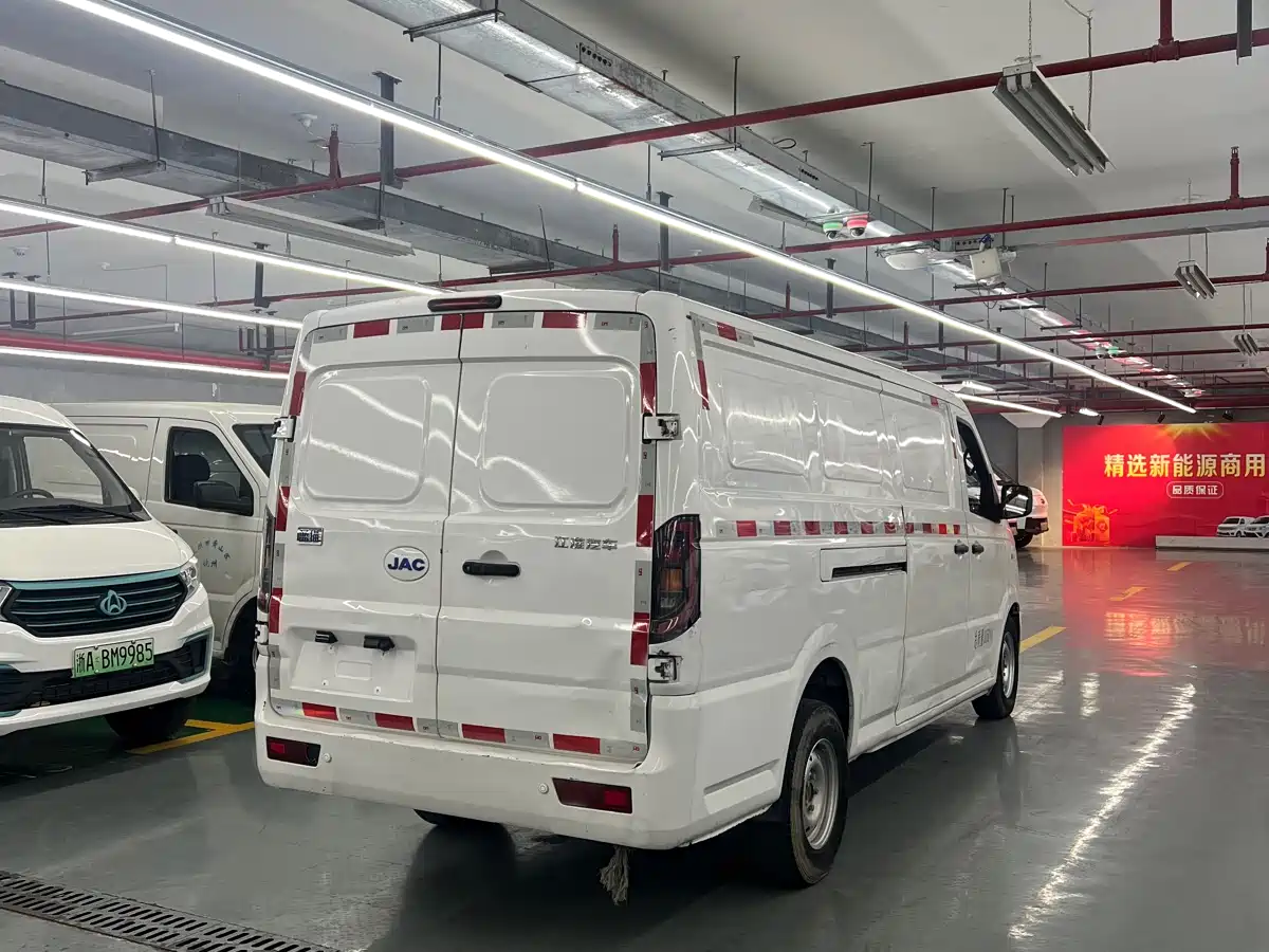 JIANGQI GROUP BLUE CAT