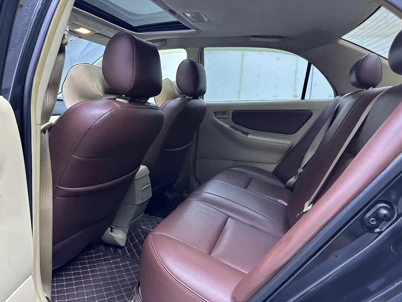 Toyota Corolla 2013 1.6L Manual Excellence Edition фото 8