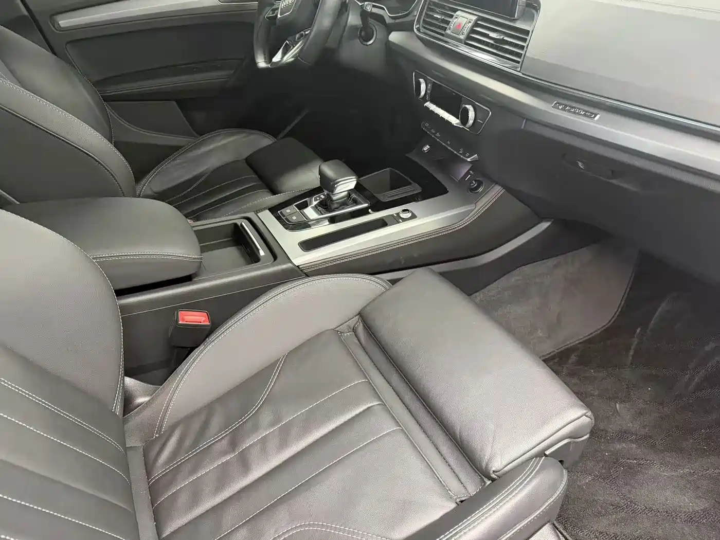 Фото 16 - Audi Q5L