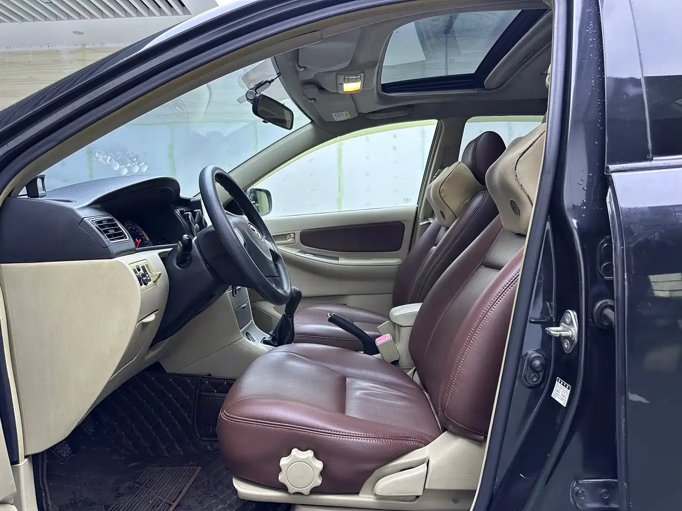 Toyota Corolla 2013 1.6L Manual Excellence Edition фото 7