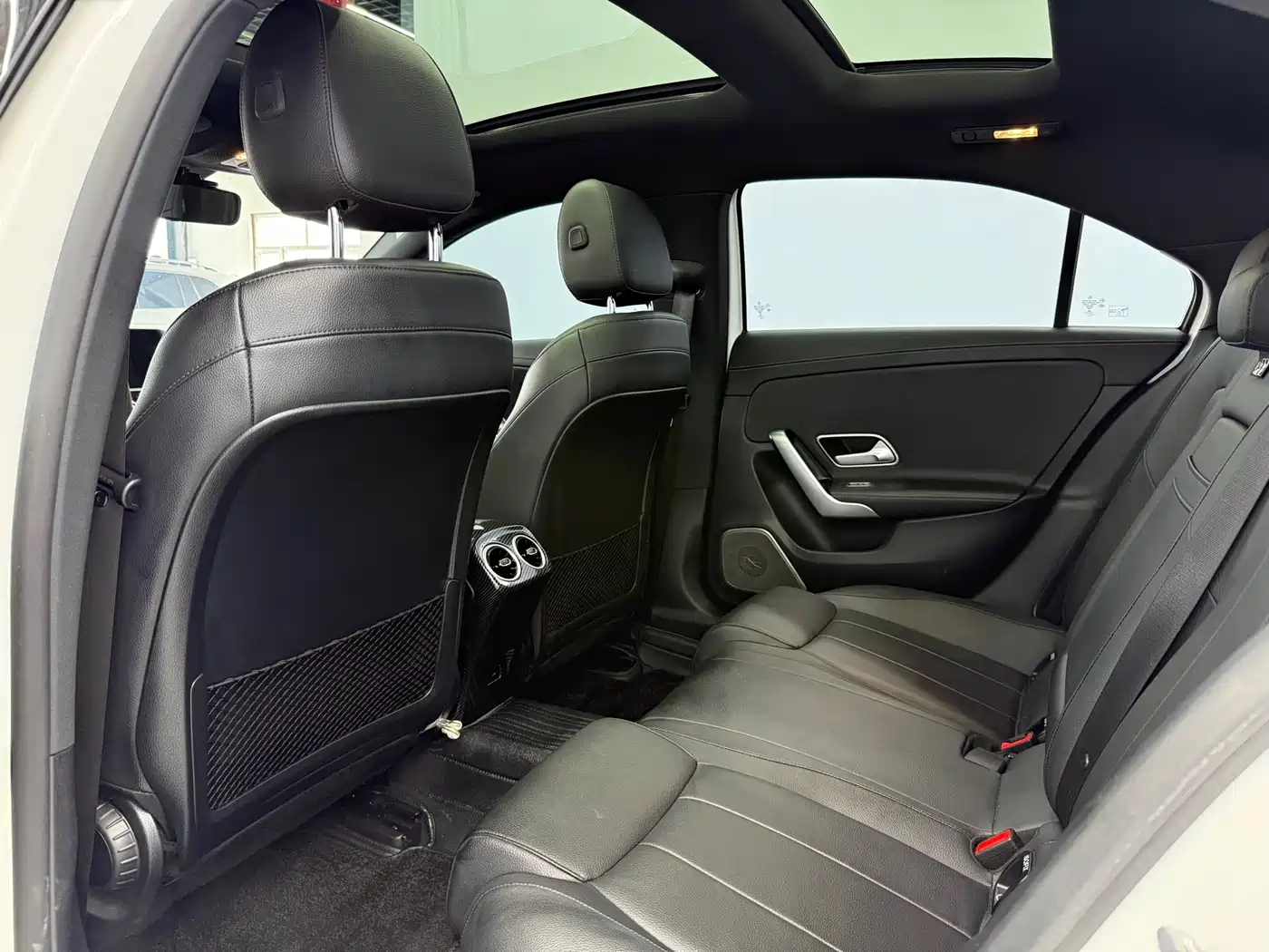Mercedes-Benz A-Class 2021 A 180 L Sports Sedan фото 8