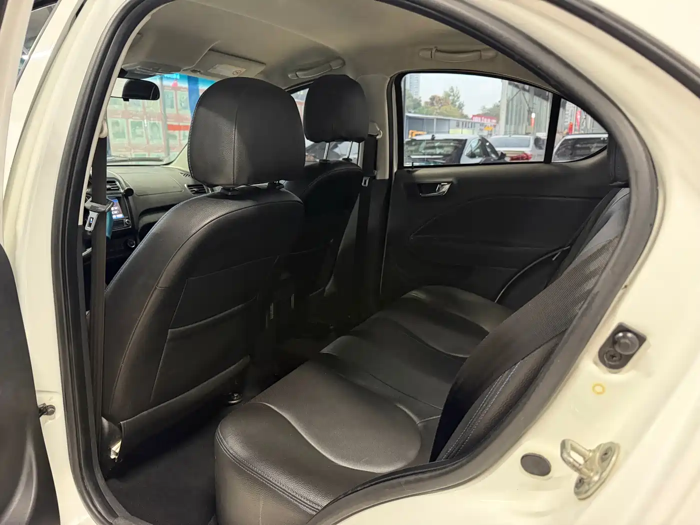 JAC JAC iEV 2017 2015 iEV4 Luxury Smart Edition