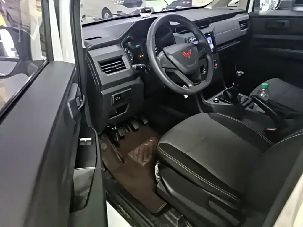 Wuling Motors Wuling Hongguang PLUS 2022 2020 1.5L Manual Standard 5-seater
