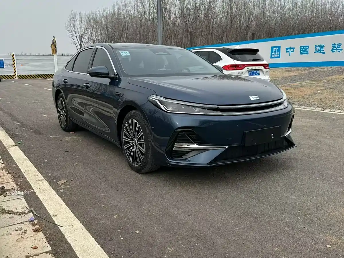 Geely Galaxy Galaxy A7 2025 EM-i фото 3