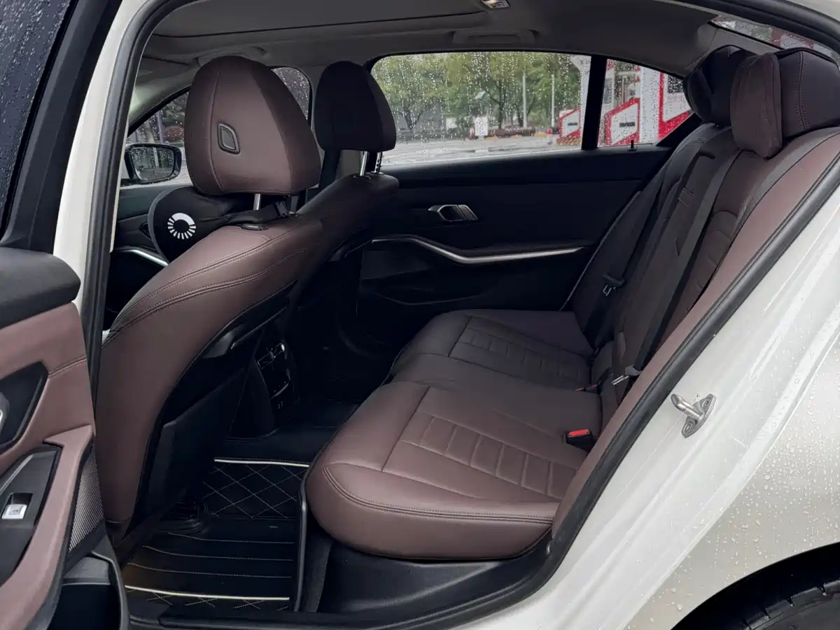 BMW 3 Series 2021 320Li M Sport Package фото 11