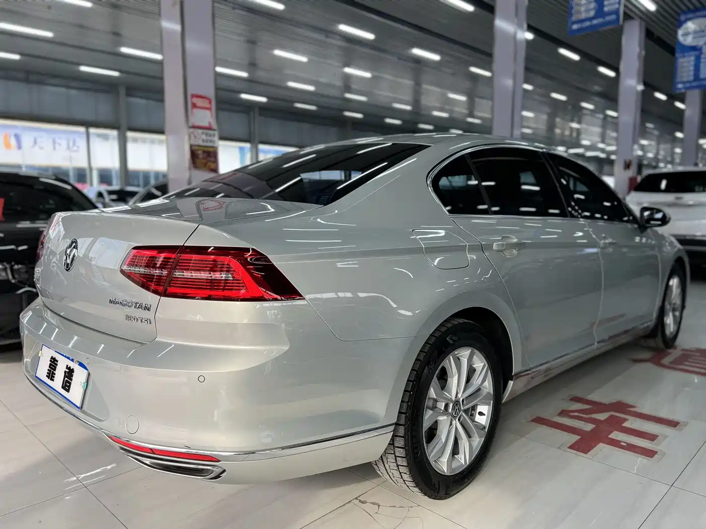Volkswagen Magotan 2017 380TSI DSG Luxury фото 9