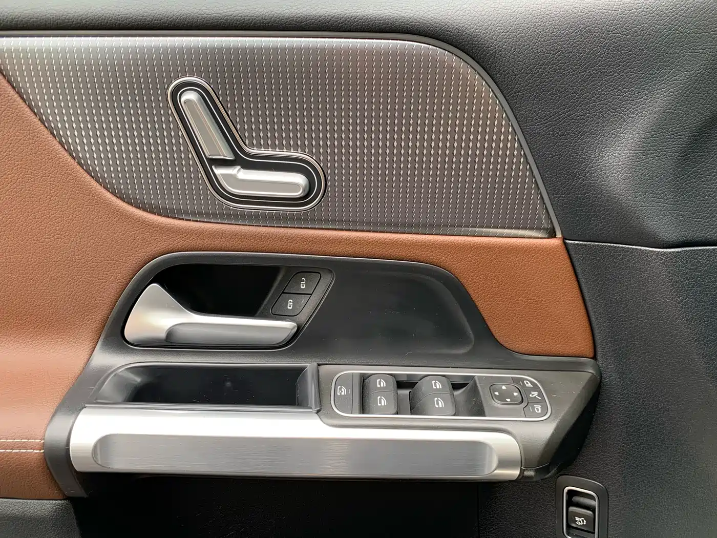 Mercedes-Benz GLB 2022 GLB 220 Dynamic фото 23