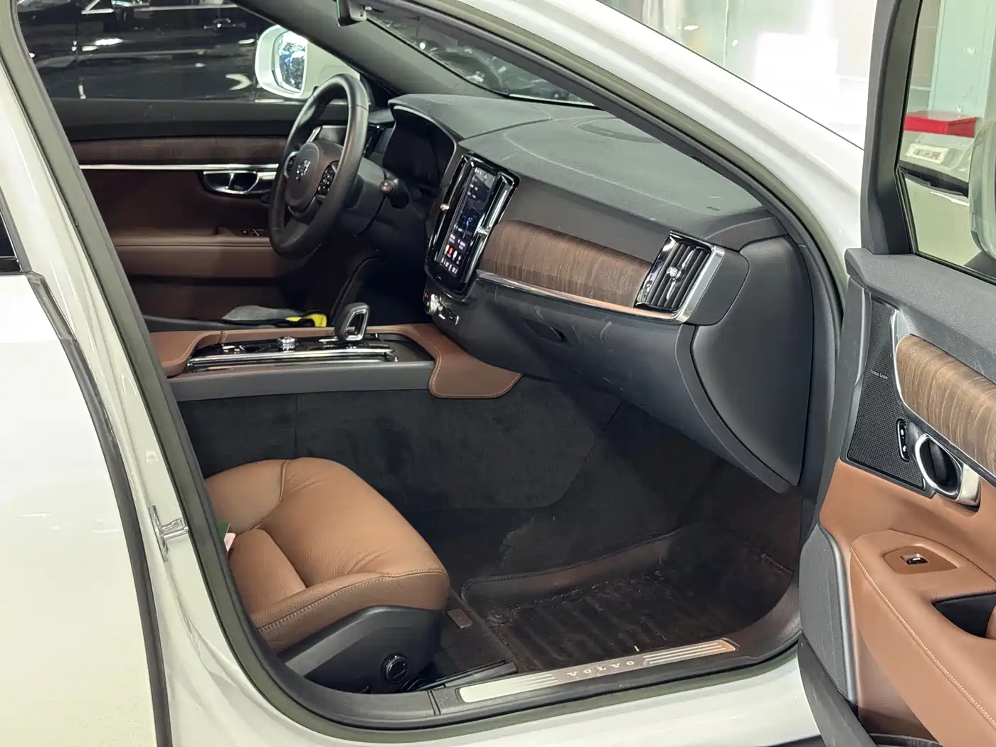 Volvo V90 2023 2023 Cross Country B5 AWD Smart Distance Edition