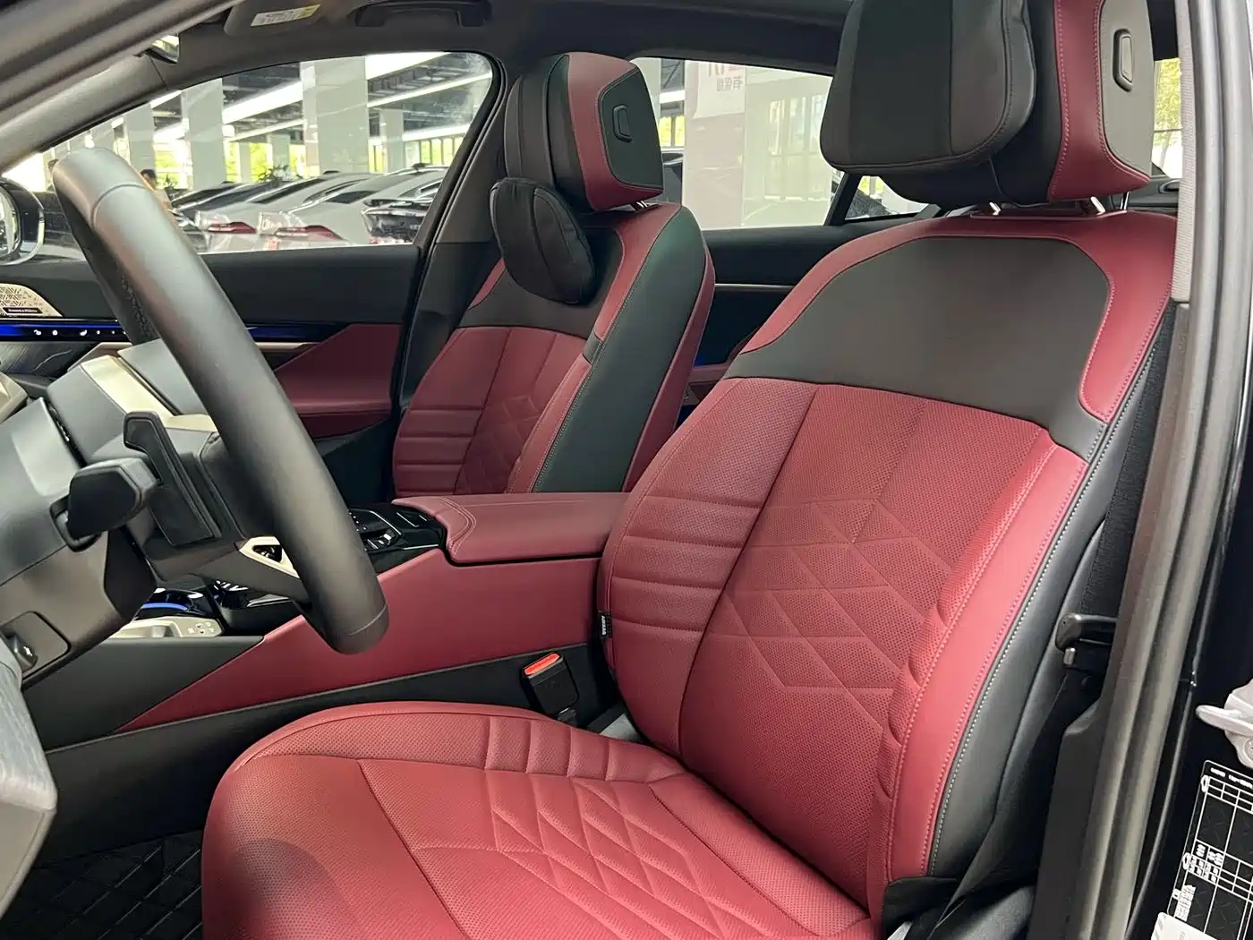 BMW 5 Series 2025 530Li Premium M Sport Package фото 9