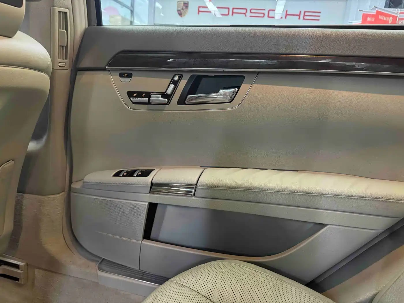 Mercedes-Benz S-Class 2010 S 300 L Luxury фото 28