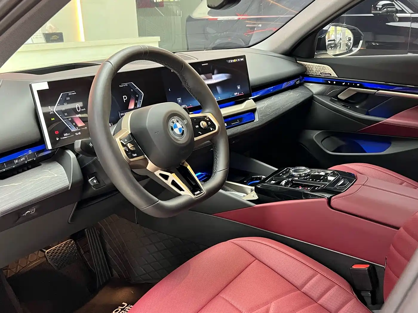 BMW 5 Series 2025 530Li Premium M Sport Package фото 8