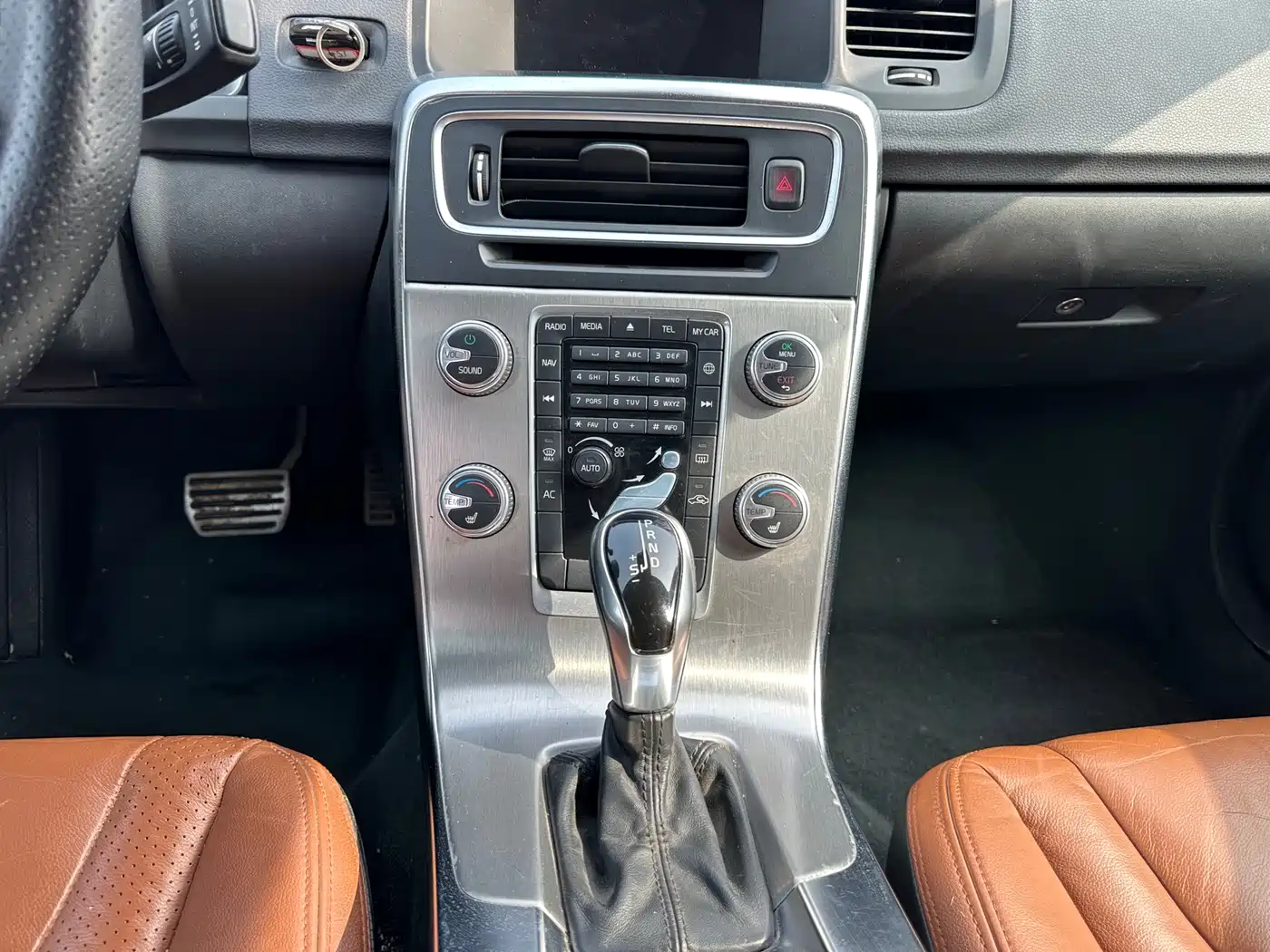 Volvo S60 2015 S60L 2.0T Smart Vision фото 8