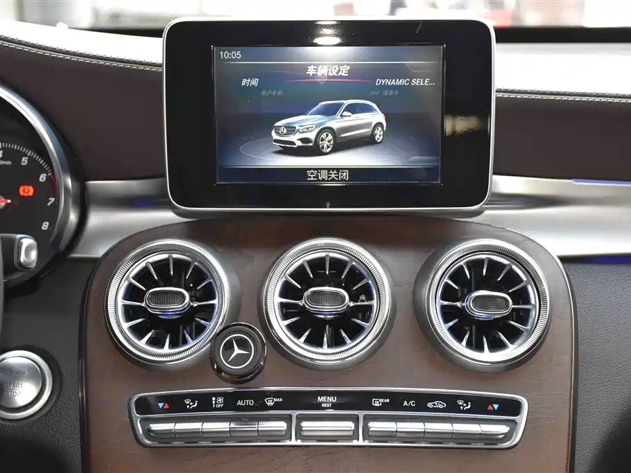 Mercedes-Benz GLC 2018 GLC 300 4MATIC Dynamic фото 14