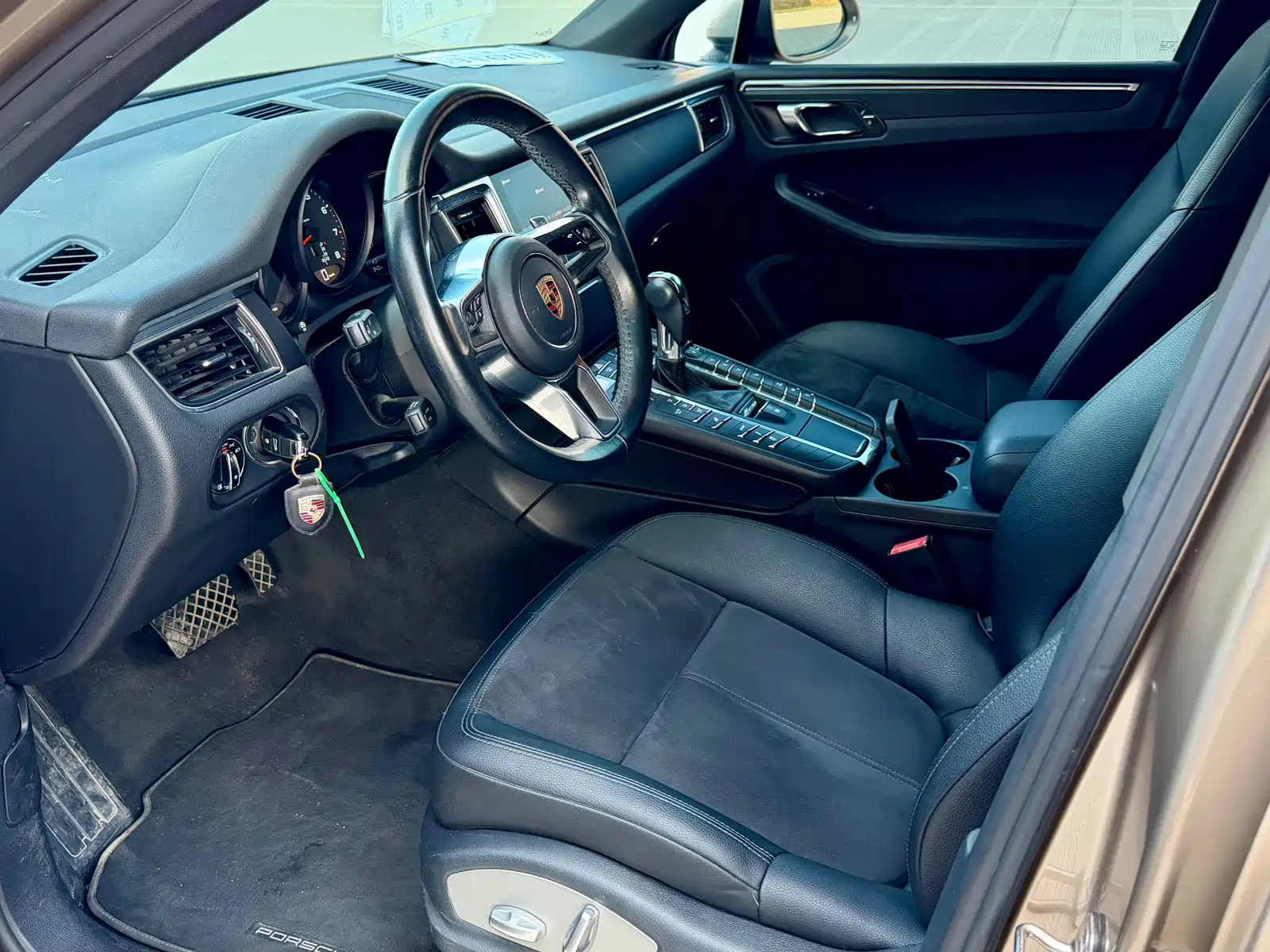 Фото 9 - Porsche Macan