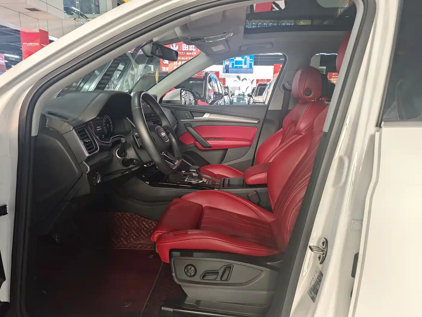 Audi Q5L 2022 40T Luxury Dynamic фото 4