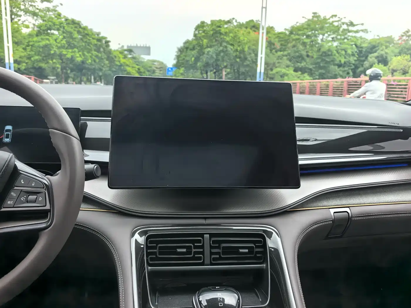 BYD Frigate 07 2023 DM-i 205KM Premium фото 16