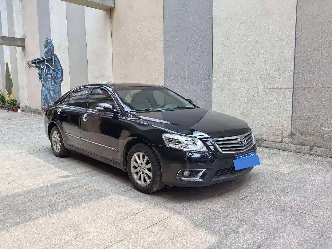 Фото 3 - Toyota Camry