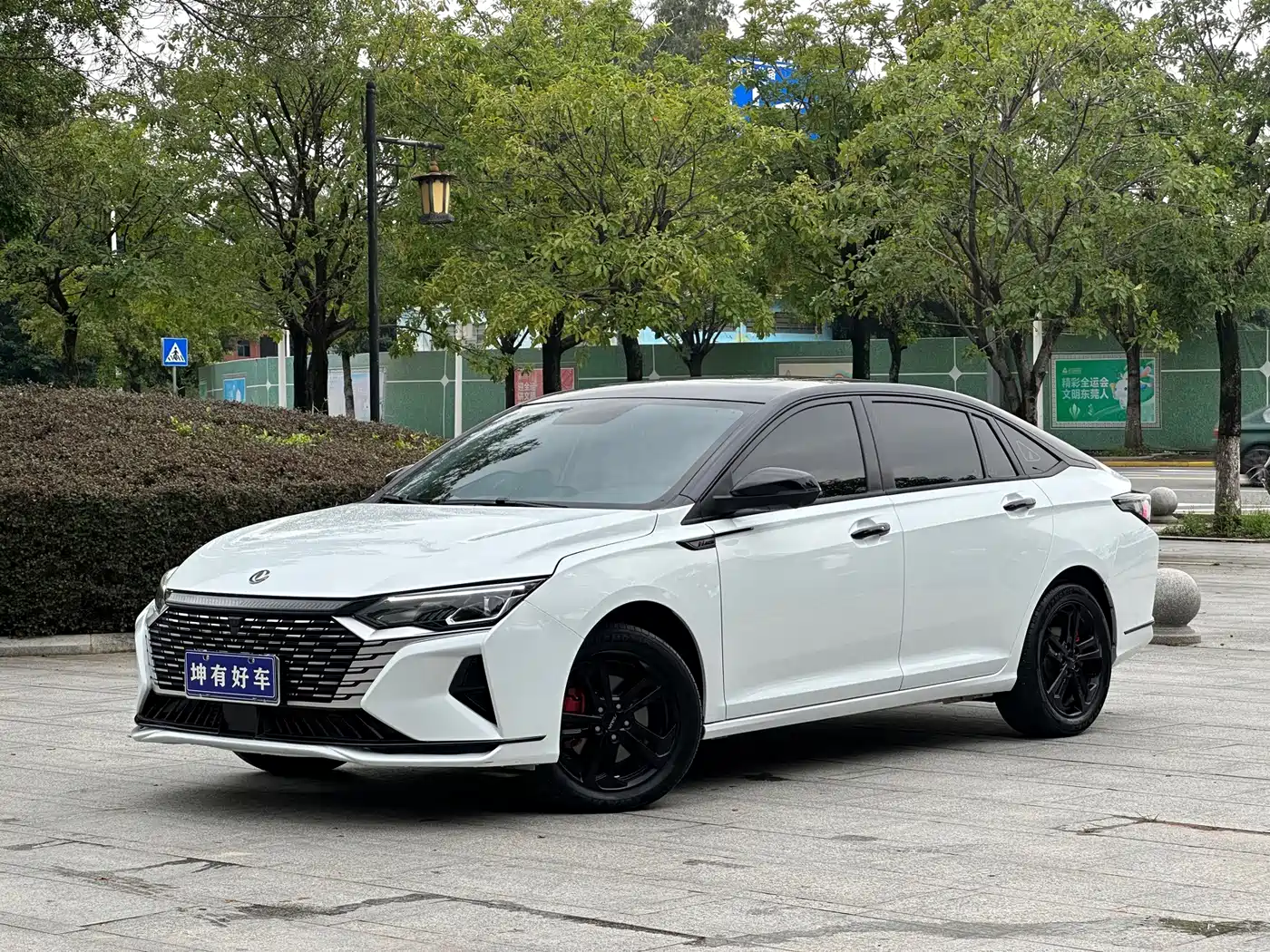 Dongfeng Aeolus Yixuan MAX 2023 2024 1.5T Racing Edition