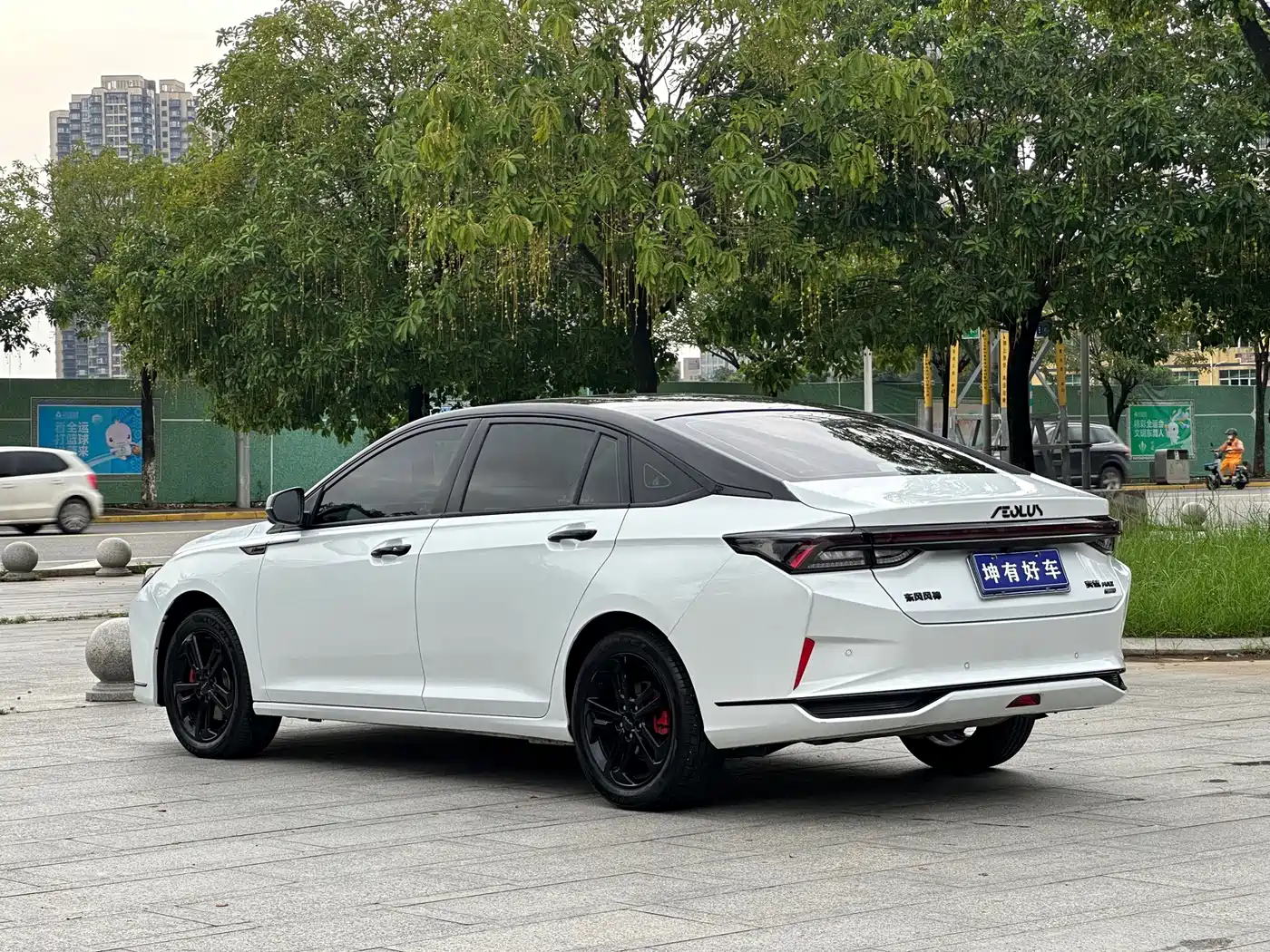 Dongfeng Aeolus Yixuan MAX 2023 2024 1.5T Racing Edition