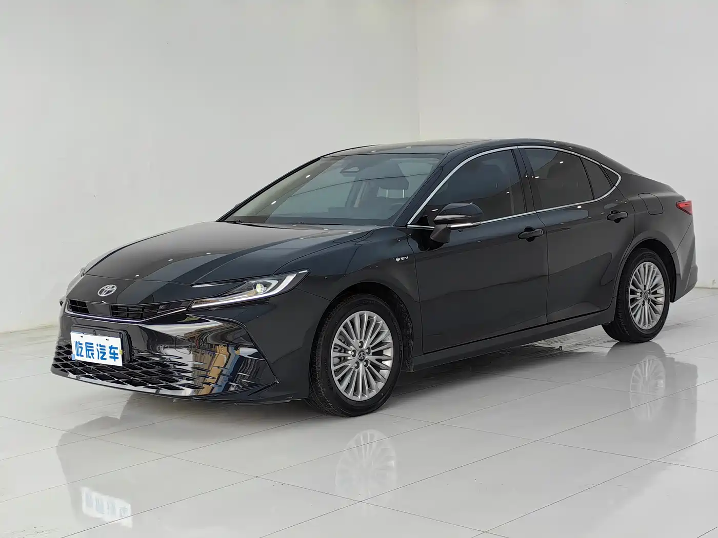 Toyota Camry 2024 Hybrid 2.0HGVP Luxury Edition