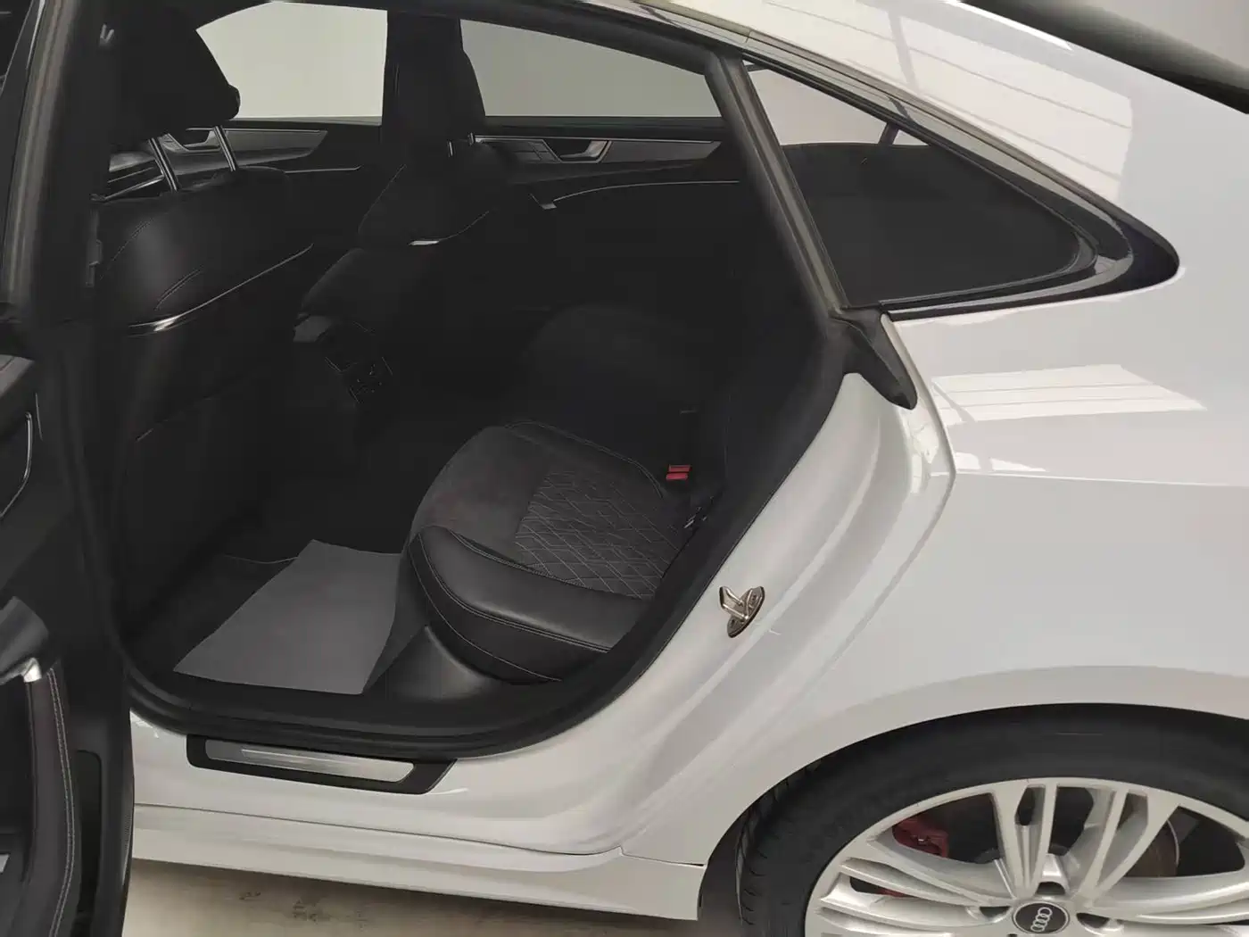 AUDI A7L