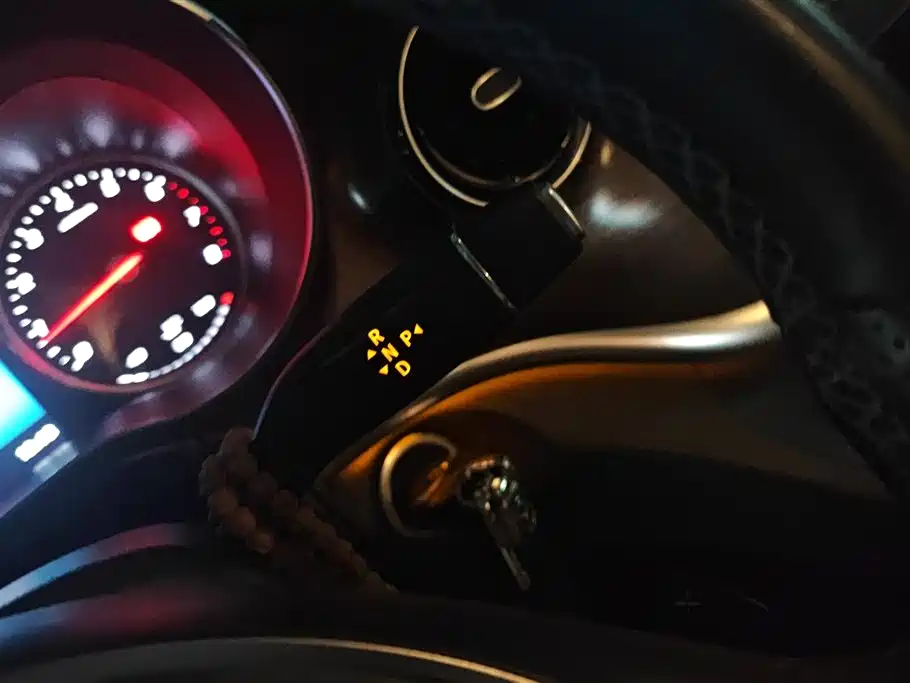 MERCEDES-BENZ V CLASS