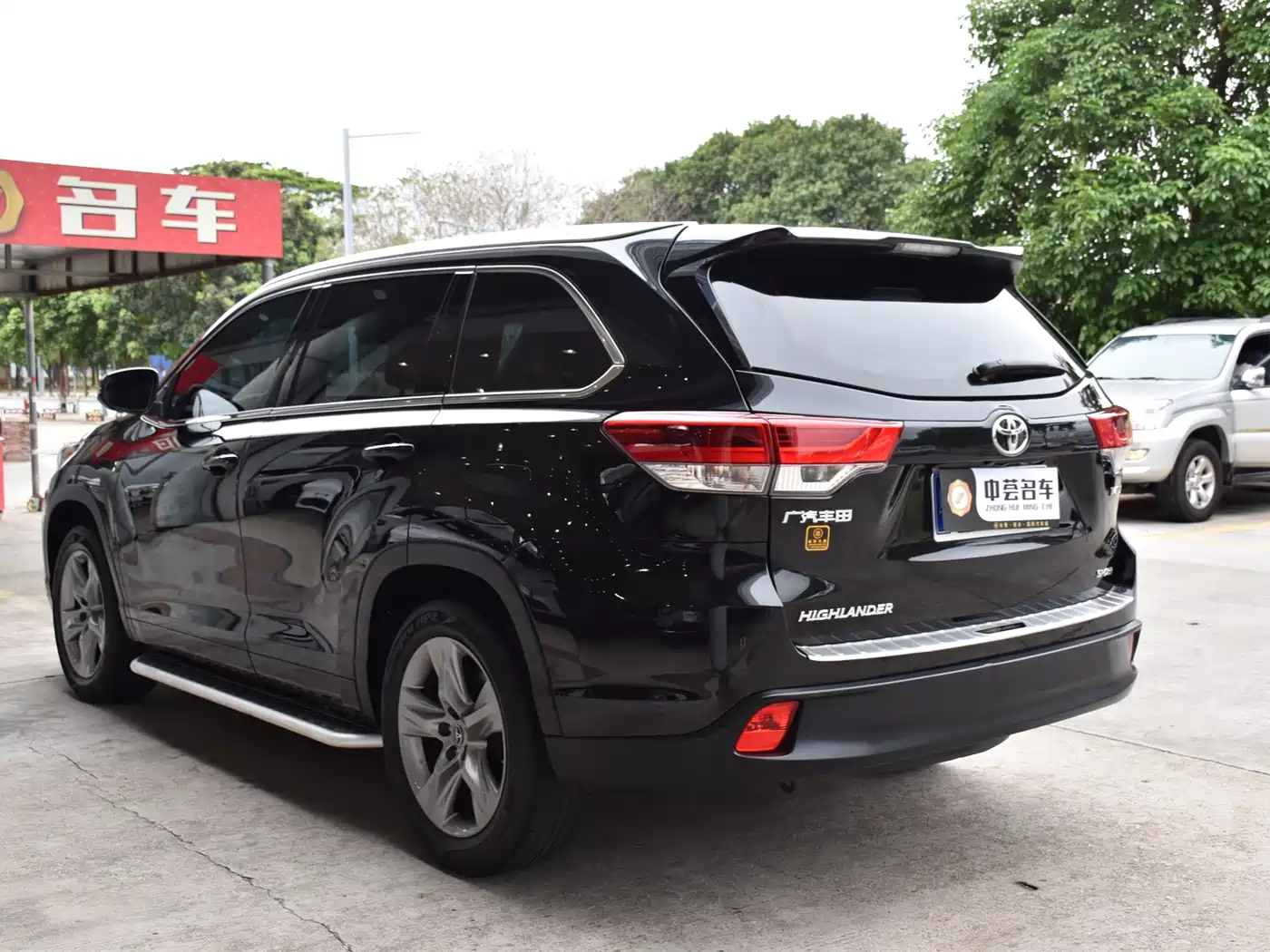 Toyota Highlander 2021 2.0T FWD Luxury 7-Seater фото 7
