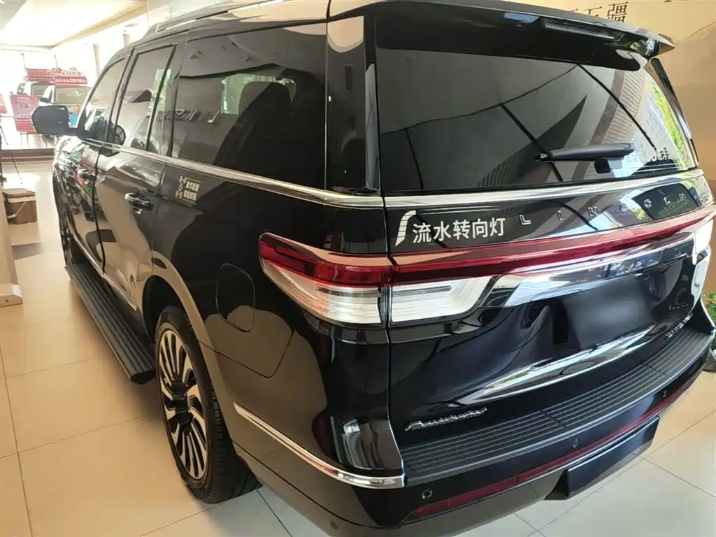 Lincoln Navigator 2026 2024 3.5T Presidential Edition