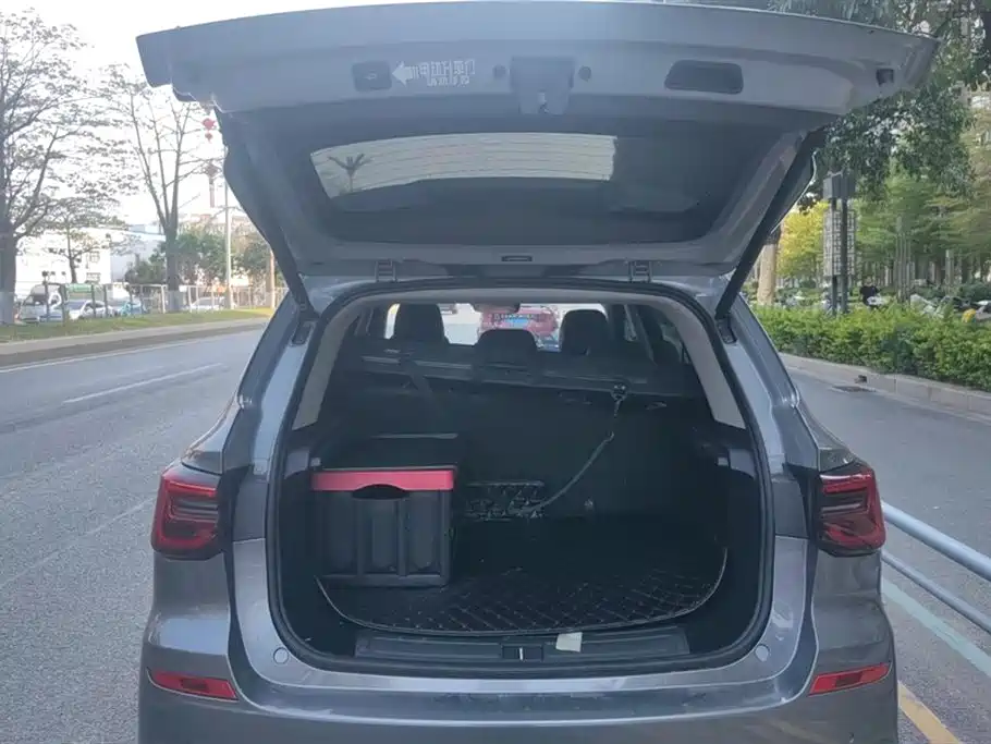 ROEWE RX5 NEW ENERGY
