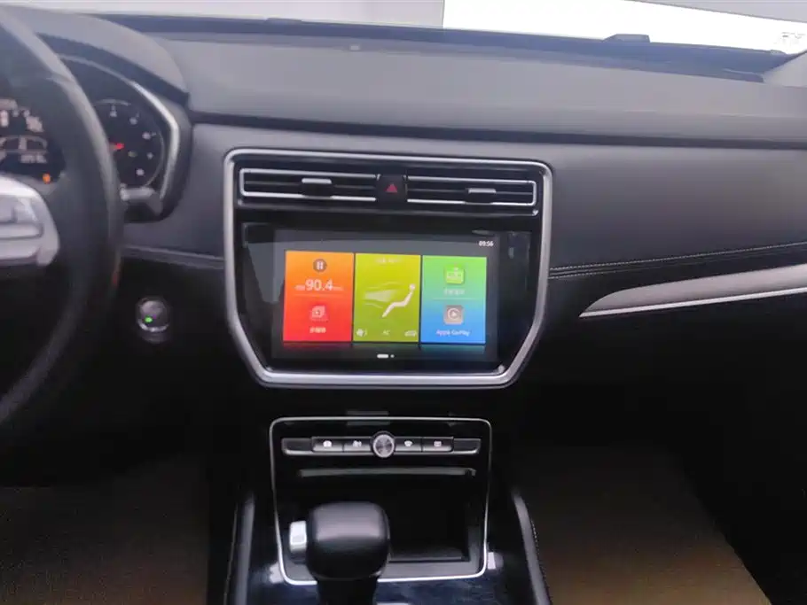 ROEWE RX8