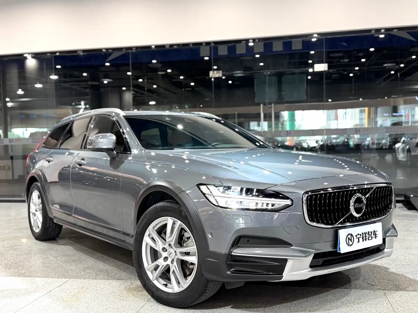 Volvo V90 2018 2017 Cross Country T5 AWD Smart Edition