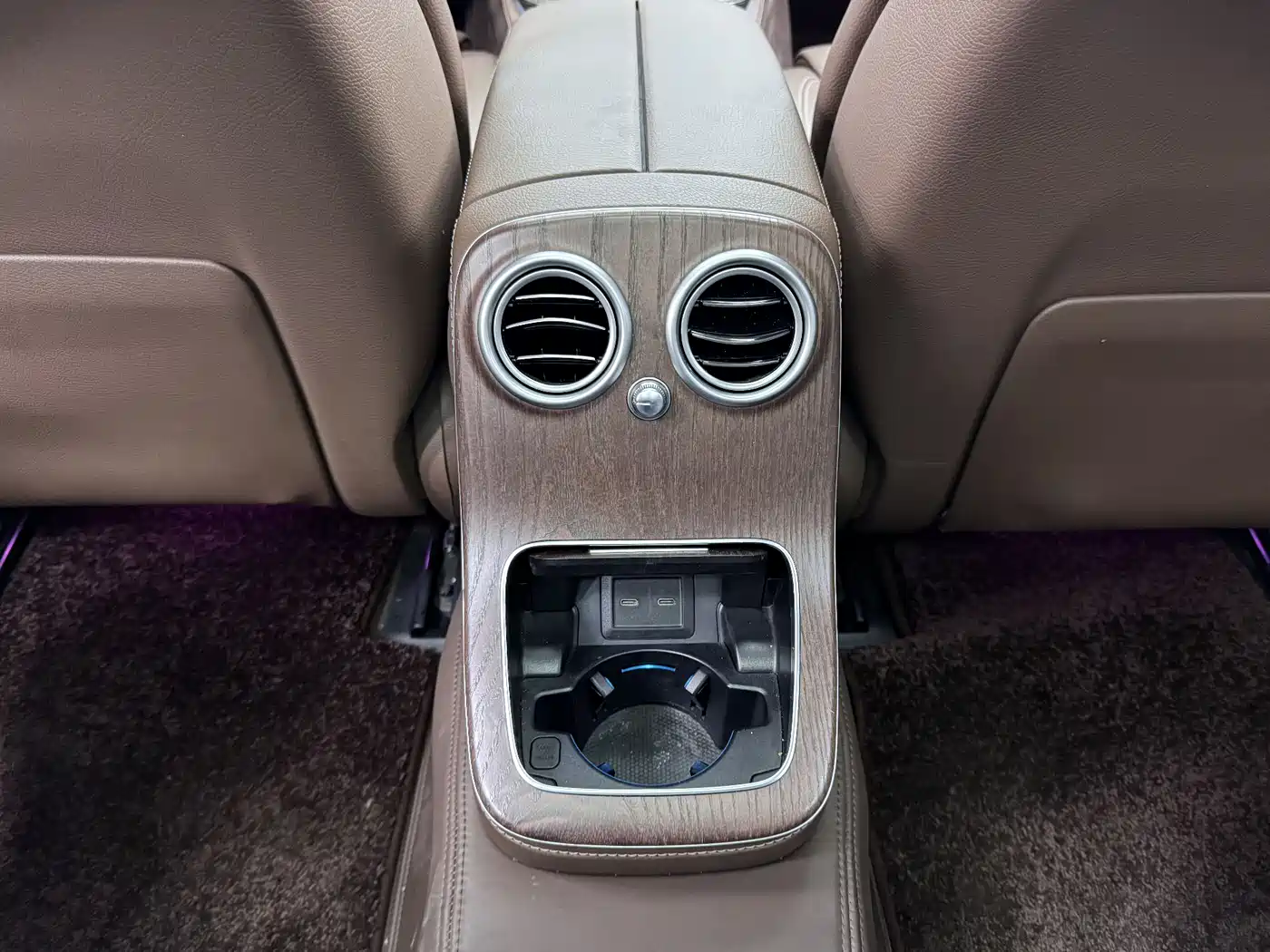 Mercedes-Benz E-Class 2022 E 300 L Luxury фото 18