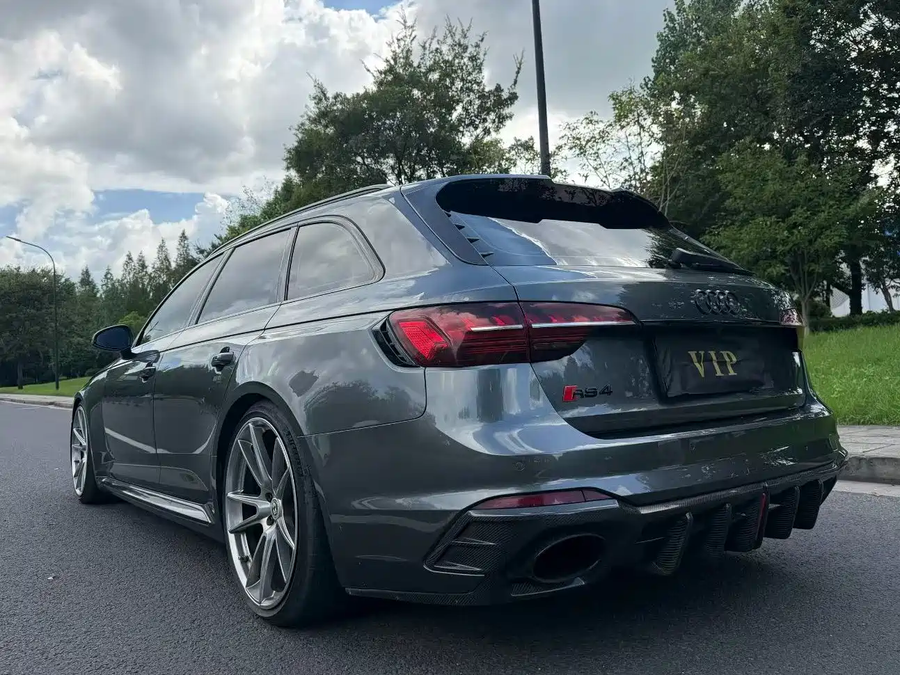 Audi RS 4 2021 2021 RS4 Avant Obsidian Edition