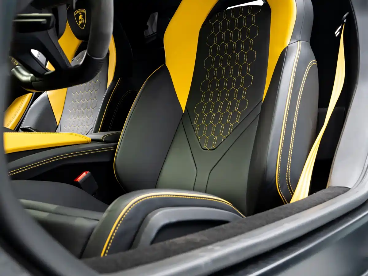 Lamborghini Revuelto 2025 2023 6.5L PHEV Standard