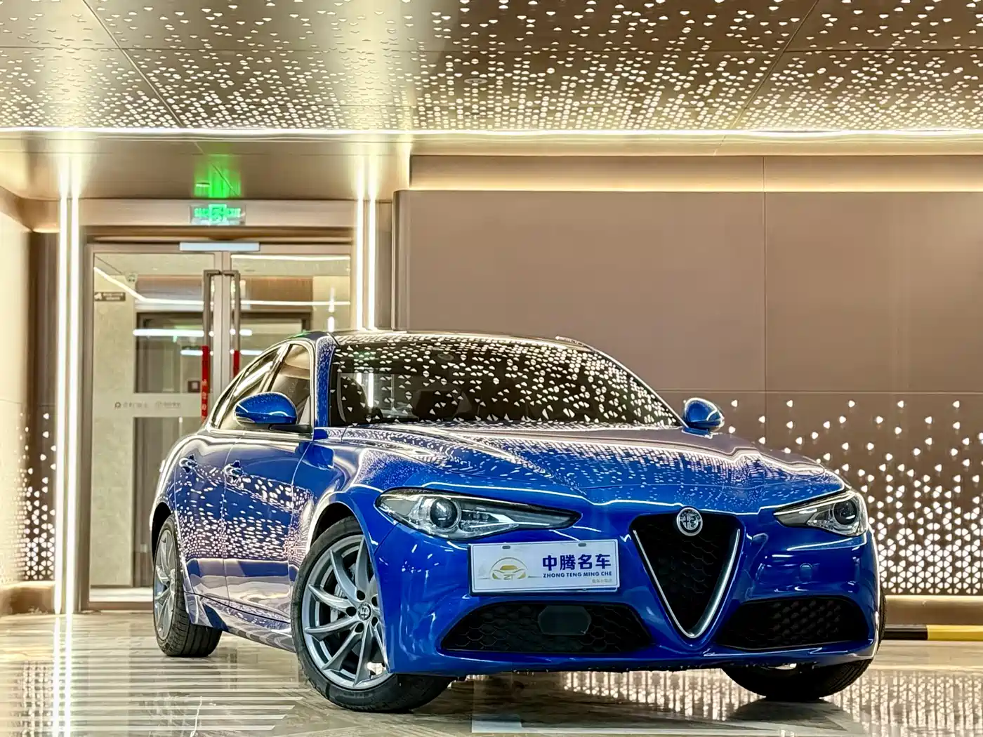 Alfa Romeo Giulia 2019 2017 2.0T 280HP Luxury Edition