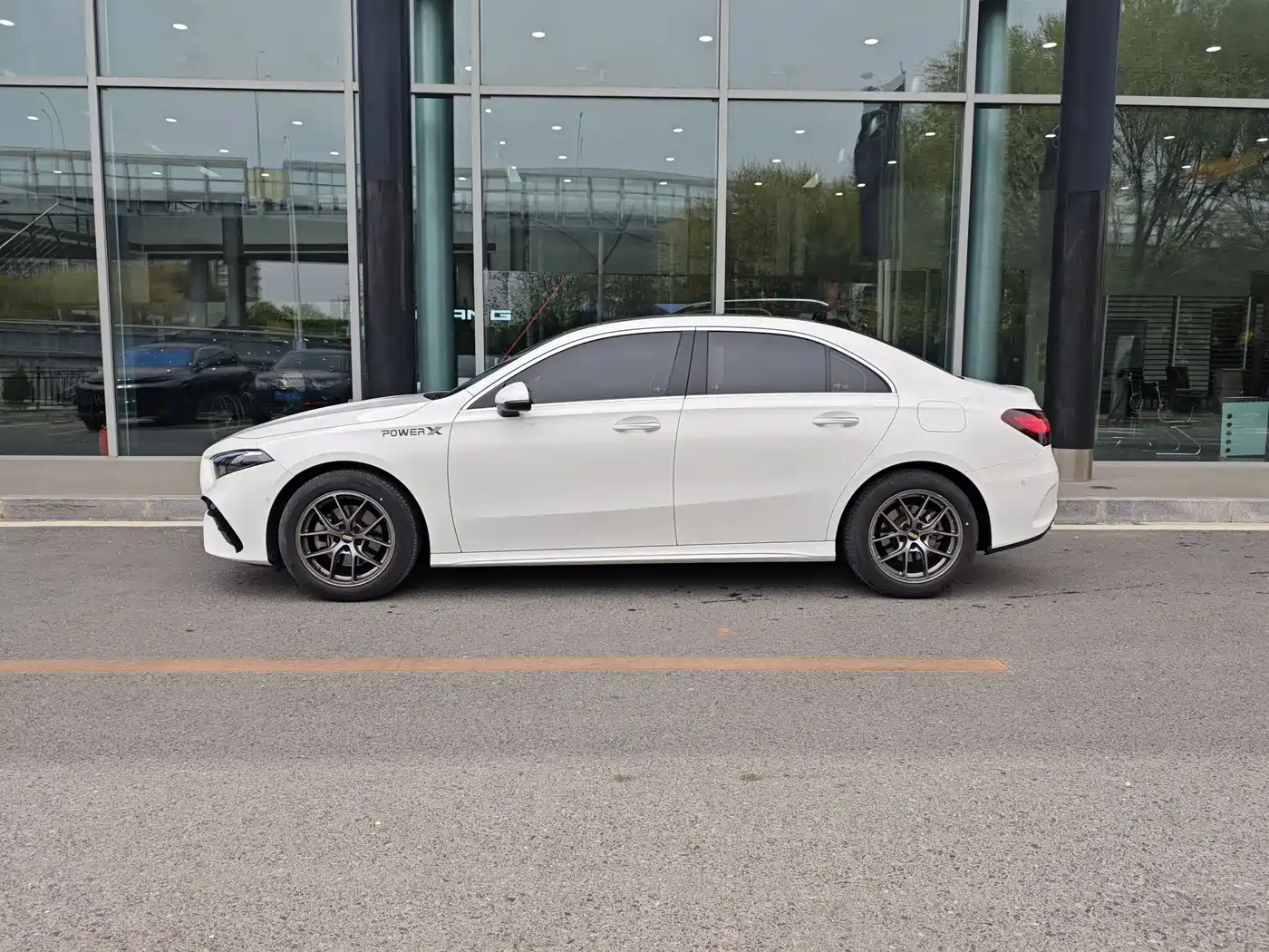 Mercedes-Benz A-Class 2024 A 200 L Fashion Edition фото 2