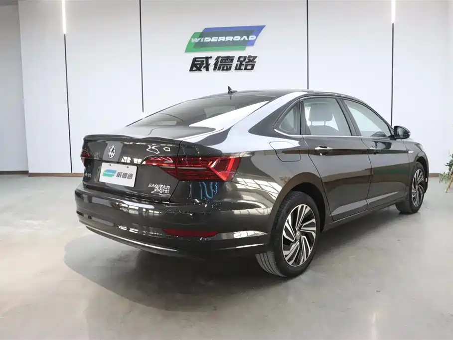 Volkswagen Sagitar 2021 280TSI DSG Surpassing Edition фото 4