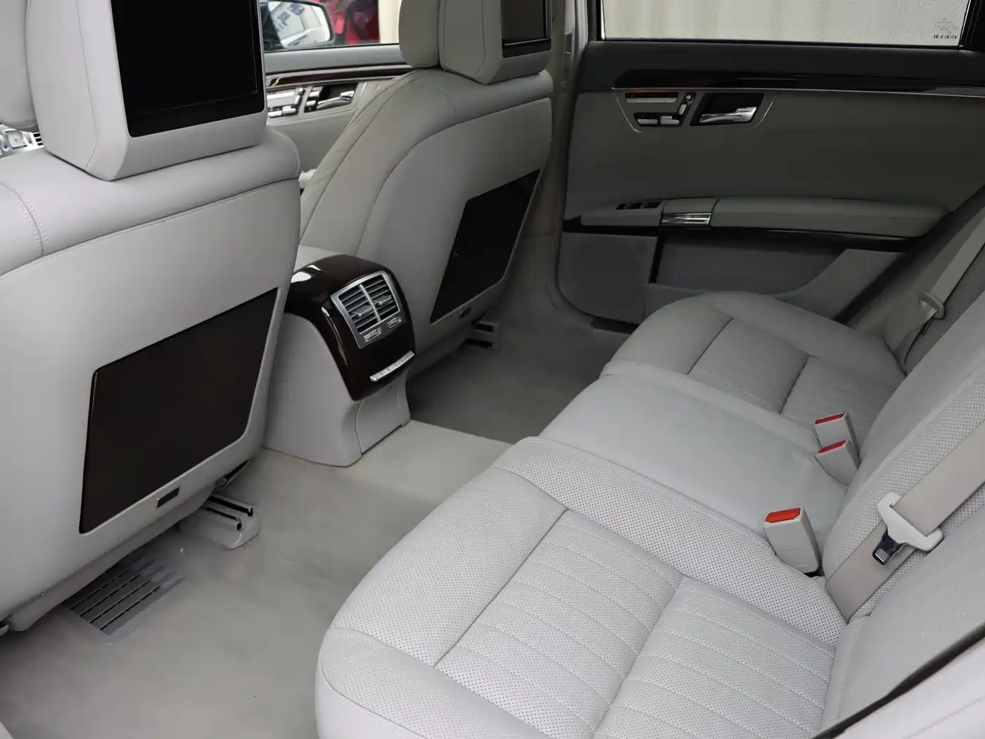 Mercedes-Benz S-Class 2010 S 600 L фото 16