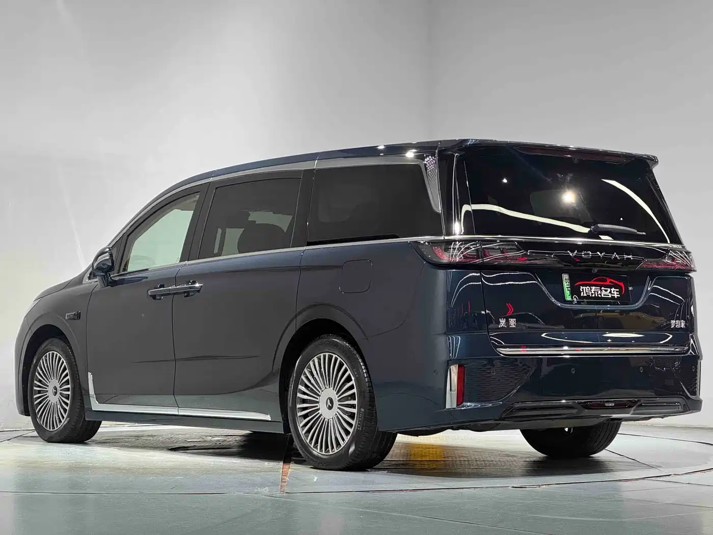 Voyah Auto Voyah Dreamer 2025 2025 Model PHEV 4WD Premium QianKun Edition