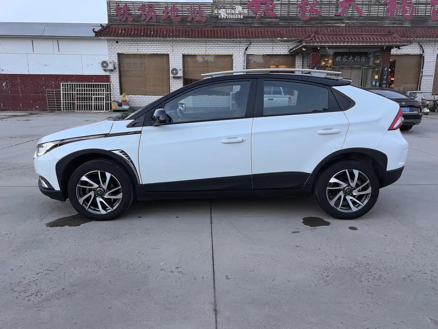 Luxgen U5 SUV 2018 2017 1.6L CVT Celebrity Edition
