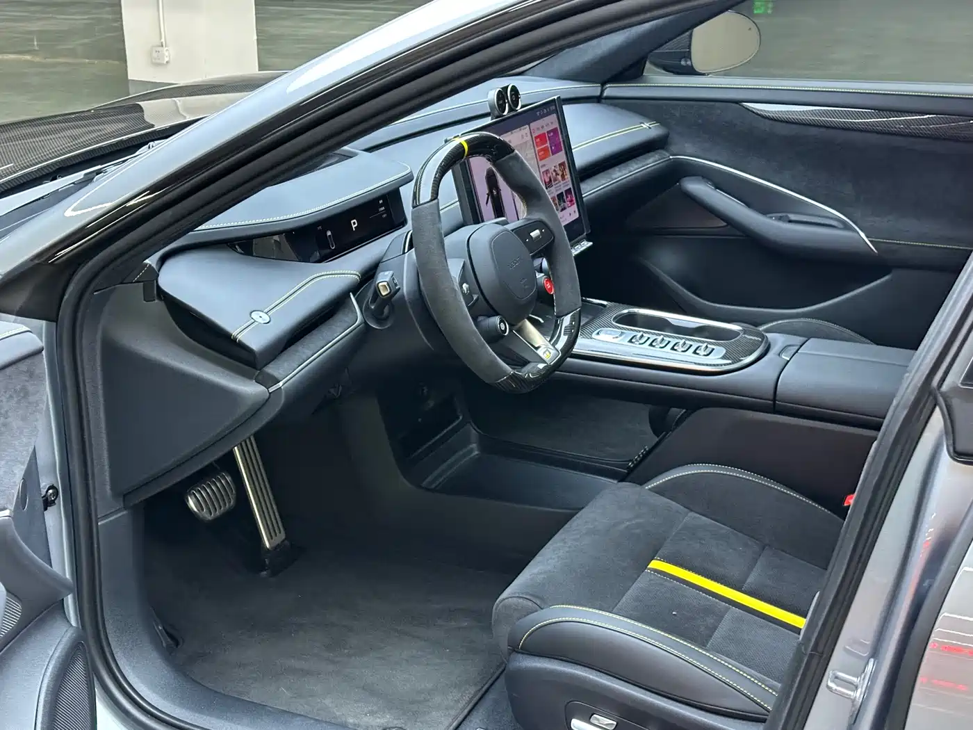 XIAOMI CAR XIAOMI SU7 ULTRA