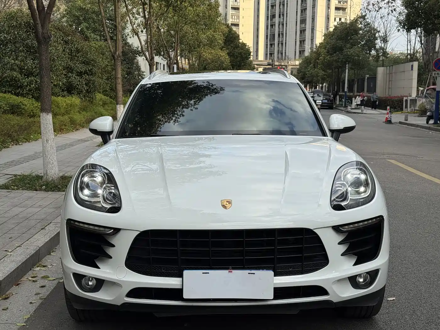 Porsche Macan 2016 Macan 2.0T фото 2