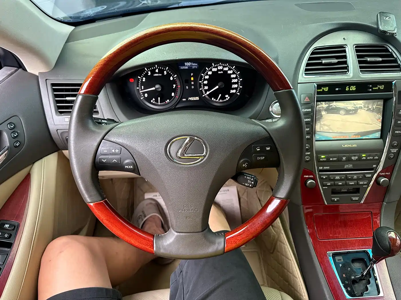 Фото 10 - Lexus ES