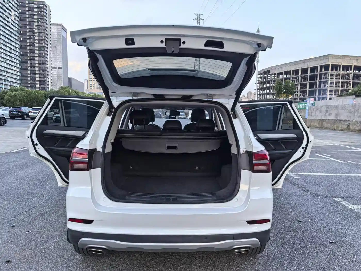 Photo 21 - Roewe RX5